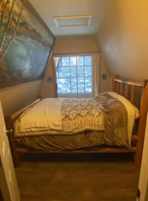 1 bedroom, in-room safe, free WiFi, bed sheets