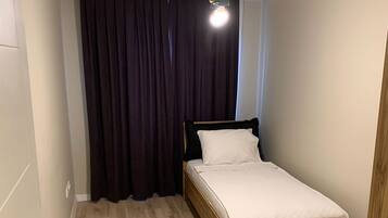 3 bedrooms, iron/ironing board, travel crib, free WiFi