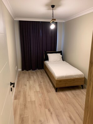 3 bedrooms, iron/ironing board, travel cot, free WiFi