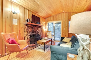 TV, fireplace, books - Near Skiing & Hiking: Dog-Friendly Big Bear Cabin (Big Bear)