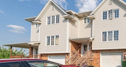 Quad-k Suite,
A Cozy and private guest suite in Portland Estate.