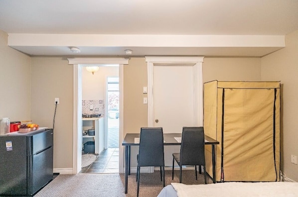 1 bedroom, desk, iron/ironing board, free WiFi