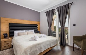 4 bedrooms, iron/ironing board, travel cot, free WiFi - Beautiful home in Dobrinj (Dobrinj)