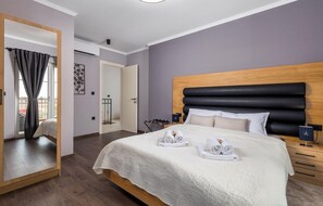 4 عدّة غرف نوم ومكواة/لوح كي وسرير سفر وواي فاي مجانًا