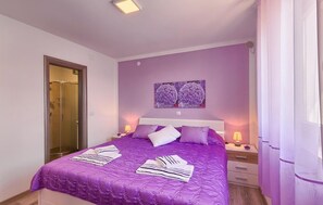 3 soverom, strykejern/-brett, reiseseng for barn og wi-fi (inkludert)