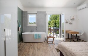 4 chambres, fer et planche à repasser, lit parapluie, Wi-Fi gratuit