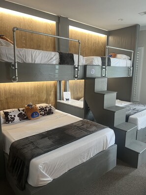 7 Schlafzimmer, Bügeleisen/Bügelbrett, WLAN, Bettwäsche