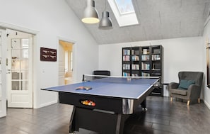 Games room - Awesome home in Hadsund with kitchen (Hadsund)