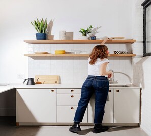 Literie de qualité supérieure, matelas mémoire de forme, minibar