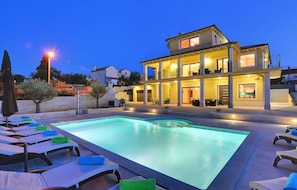 Pool - Gorgeous home in Krnica (Krnica)