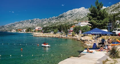 9 bedroom awesome home in Starigrad