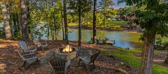 Hilton Lake Getaway w/ Hot Tub & Two Fire Pits