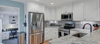 Hilton Lake Getaway w/ Hot Tub & Two Fire Pits