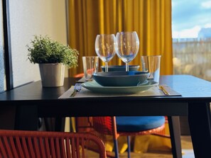 Dining - Klassen Stay - Design Studio - 11. Etage - Pool & Sauna - am Kurort Lahnstein (Lahnstein)