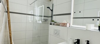 Klassen Stay - Design Studio - 11. Etage - Pool & Sauna - am Kurort Lahnstein