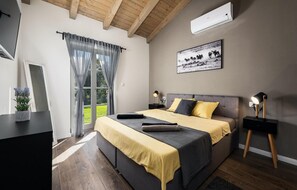 3 chambres, fer et planche à repasser, lit parapluie, Wi-Fi gratuit