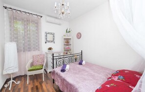 7 chambres, lit parapluie, Wi-Fi gratuit, draps fournis