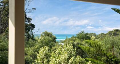 Whale Watch Family & Pet Friendly Augusta Retreat