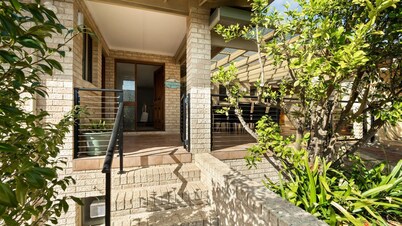 Whale Watch Family & Pet Friendly Augusta Retreat