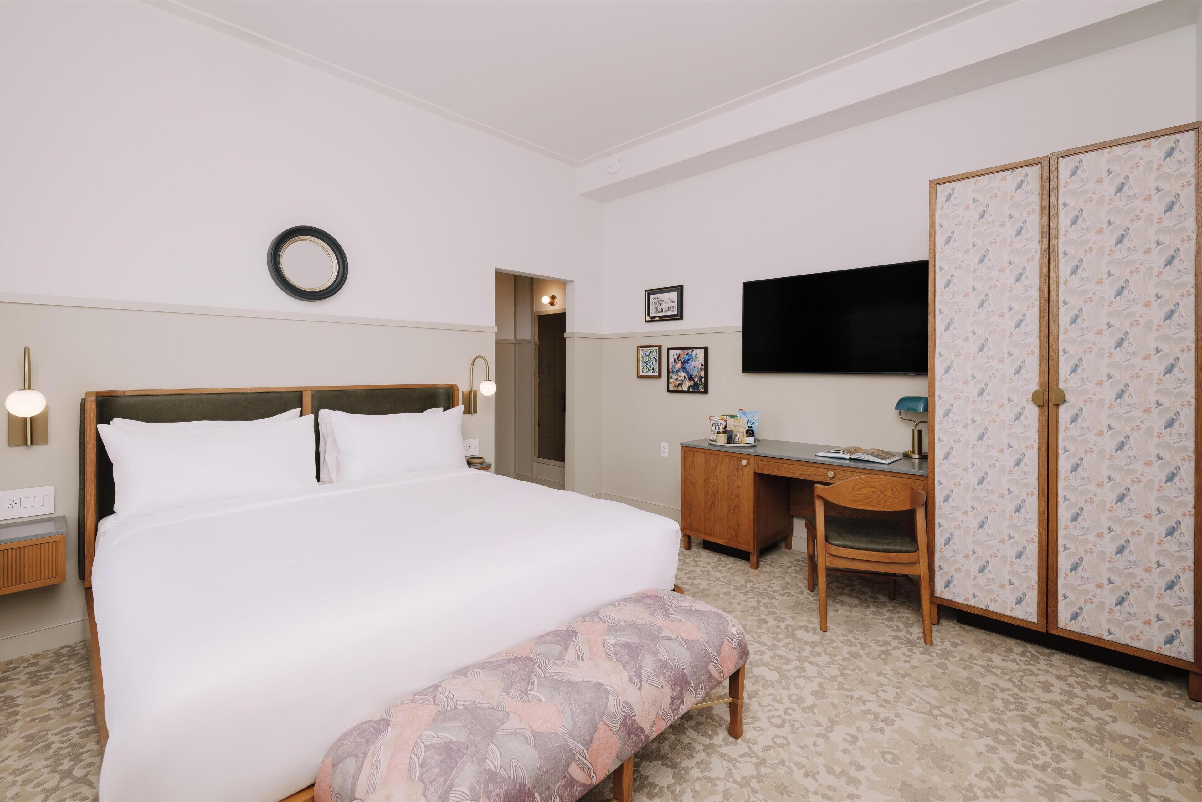 Room, 1 King Bed (Heron) | Frette Italian sheets, premium bedding, minibar, in-room safe