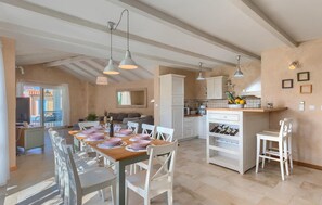 Dining - Beach front home in Pula with sauna (Pula)