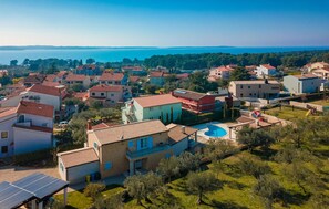 Exterior - Beach front home in Pula with sauna (Pula)