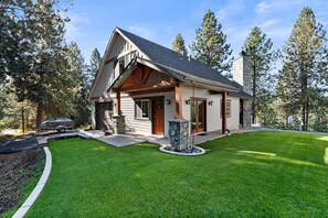 Exterior - Relax. Disconnect. Enjoy. Easy access to everything yet quiet and truly unique.  (Coeur d'Alene)