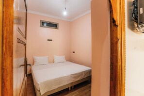 2 室のベッドルーム、WiFi (無料)、ベッドシーツ