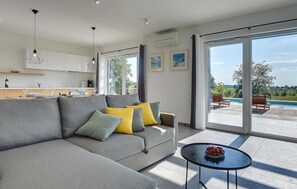 Fernseher, Tischfußball