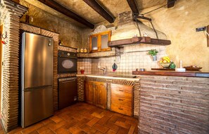 Refrigerador, microondas, horno y lavavajillas 