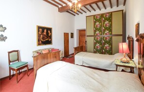 3 camere, culla da viaggio, Wi-Fi gratuito