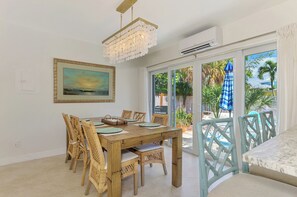 Dining - Renovated duplex  2bed / 2bath North End Of Anna Maria, 2min walk to the beach  (Anna Maria)