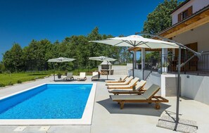 Pool - Beautiful home in Sveti Petar u Sumi (Sveti Petar u Sumi)
