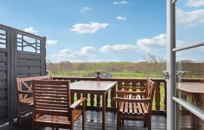 Outdoor dining - Nice apartment in Dannemare with sauna (Dannemare)