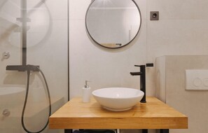 Ducha y secador de pelo