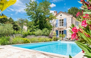 Pool - Amazing home in Bribir (Bribir)