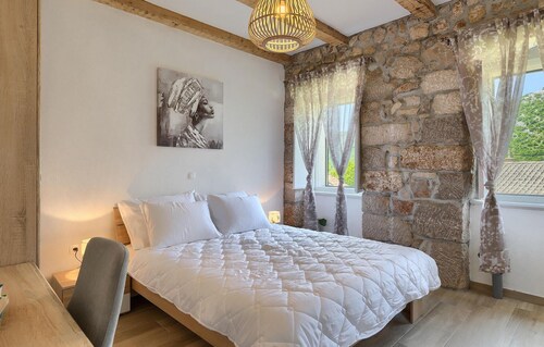 Amazing home in Drivenik