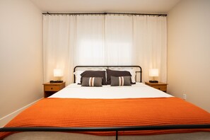 3 chambres, fer et planche à repasser, Wi-Fi gratuit, draps fournis