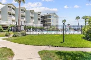 Pool - SALTY PELICAN (Galveston)