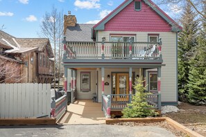 Exterior - Downtown, Walk to Main, 1 mile to ski resort (Breckenridge)