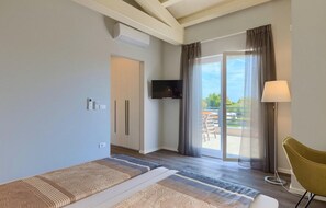 4 soverom, strykejern/-brett, reiseseng for barn og wi-fi (inkludert)