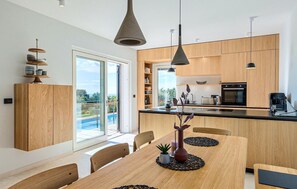 Geladeira, fogão, cooktop, lava-louças