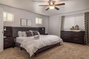 3 soverom, strykejern/-brett, wi-fi og sengetøy