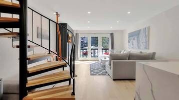 TV, fireplace, offices