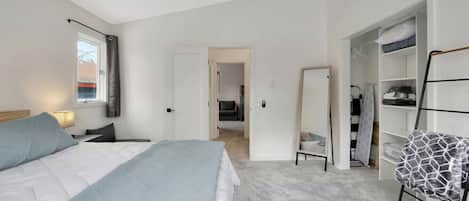 2 bedrooms, desk, iron/ironing board, free WiFi