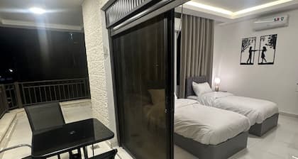 Cozy Home Near All Services 20