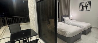 JRE Cozy Home Near All Services 20