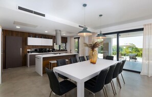 Fridge, oven, dishwasher, coffee/tea maker - Gorgeous home in Sveti Lovrec (Sveti Lovrec)