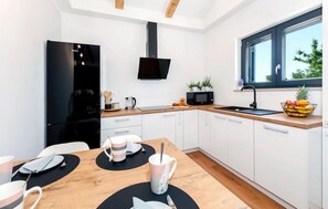 Fridge, microwave, oven, stovetop - Stunning home in Rovinj (Rovinj)