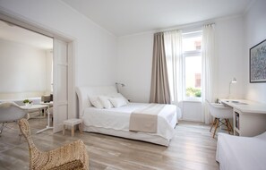 5 bedrooms, iron/ironing board, travel cot, free WiFi